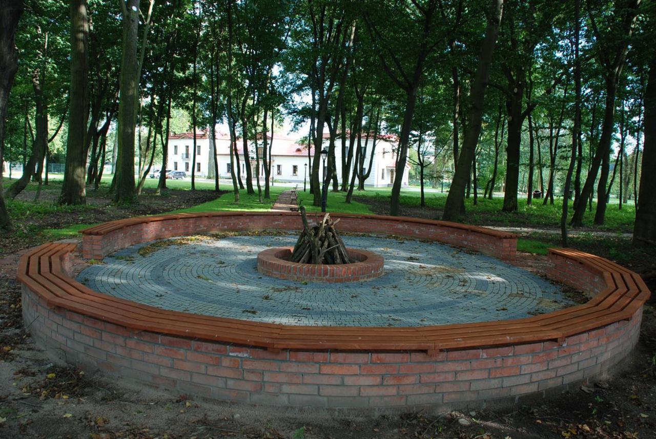 Dworek Korytkow Kamienna Wola  Luaran gambar